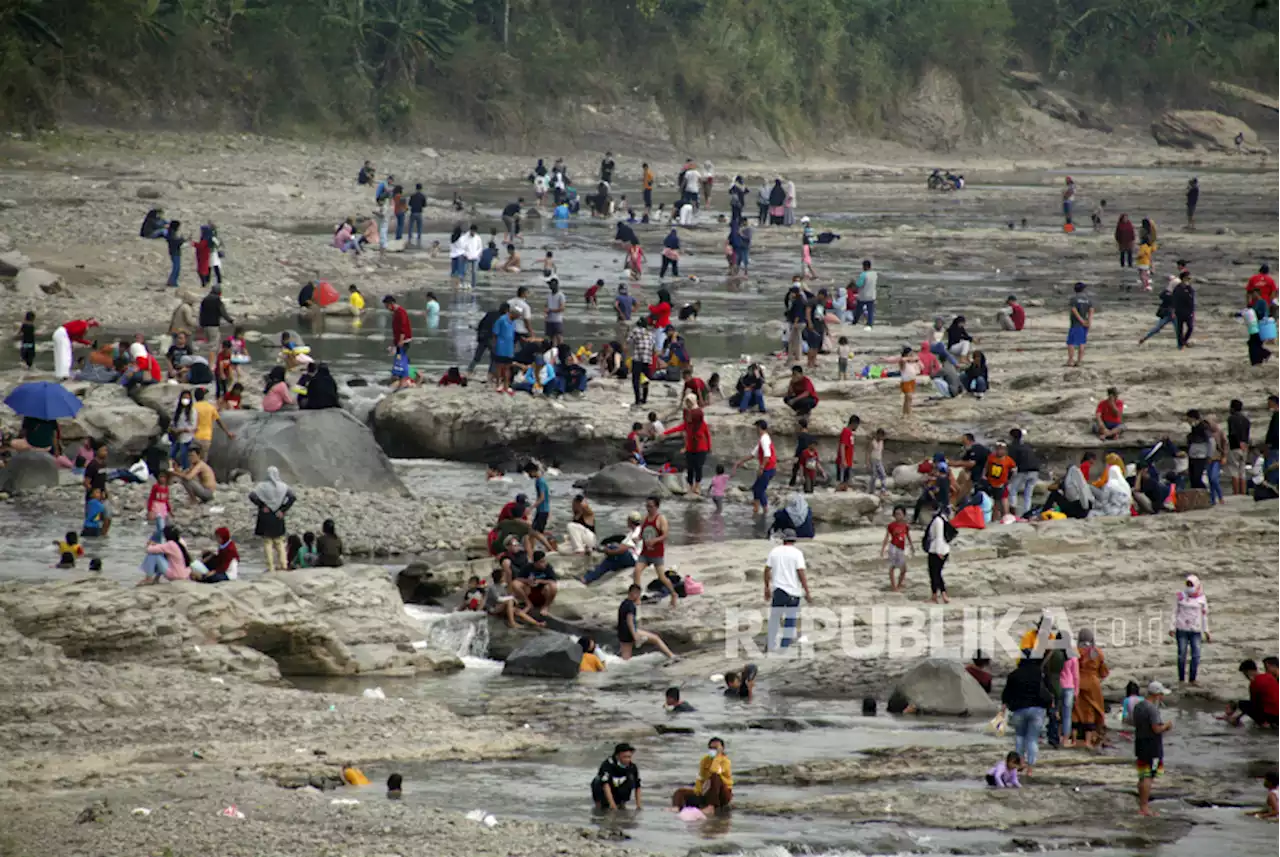 Rumah Warga dan Mushola Hanyut Diterjang Luapan Sungai Cipamingkis Bogor |Republika Online