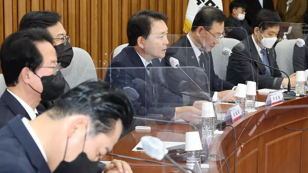 국민의힘, 자동차보험료 인하 또 압박…'시장 동향 살필 것'