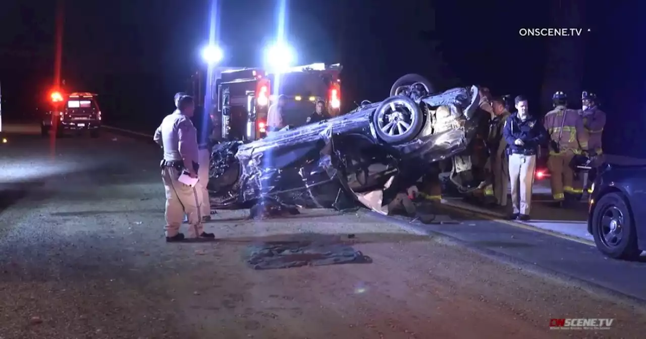 3 injured when wrong-way driver suspected of DUI crashes off I-805 onto SR-52