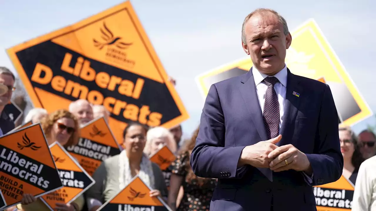 Lib Dems call for £3bn mortgage protection fund to help families with 'Tory property premium'