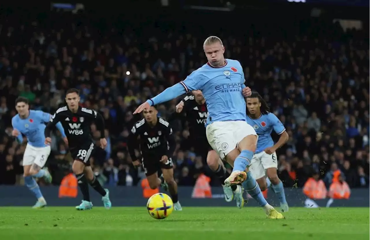 Soccer-Last-gasp Haaland penalty earns 10-man Man City dramatic win over Fulham