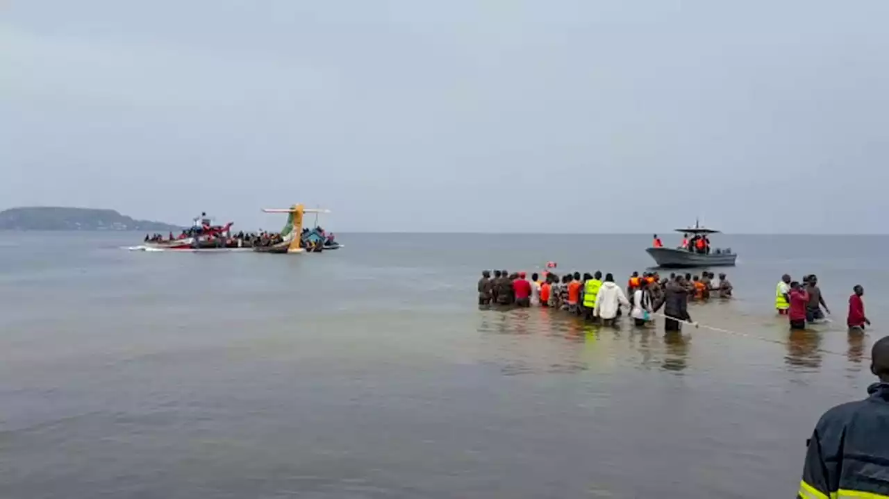 Tansania: Passagierflugzeug mit 43 Menschen an Bord stürzt in Victoriasee