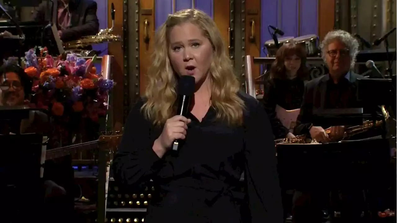 Amy Schumer Calls Out ‘Nazi’ Kanye West in ‘SNL’ Monologue