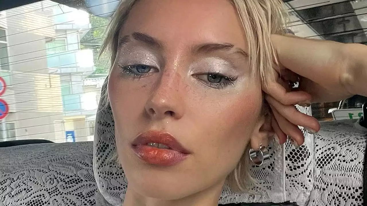 The Best Beauty Instagrams: Iris Law, Zoë Kravitz, and More