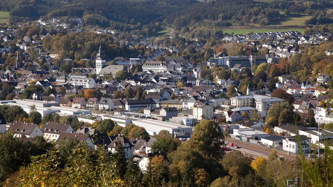 Mädchen in Attendorn jahrelang eingesperrt: Streit ums Sorgerecht als Motiv?