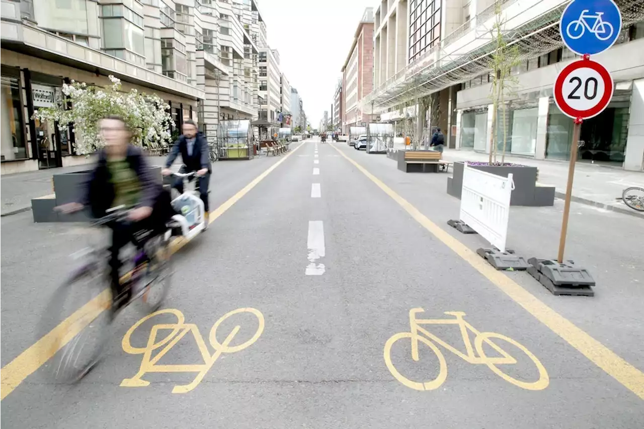 Senat kündigt an: Friedrichstraße in Mitte wird wieder für Autos geöffnet