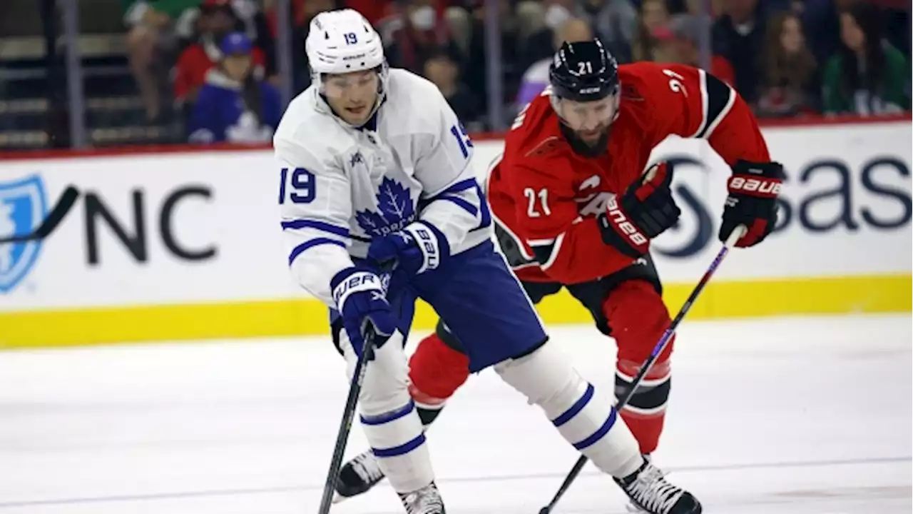 Tavares scores in third, Maple Leafs beat Hurricanes 3-1