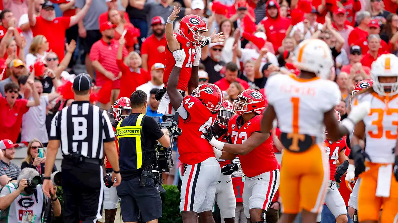 No. 3 Georgia dominates No. 1 Tennessee; Hendon Hooker sacked six times