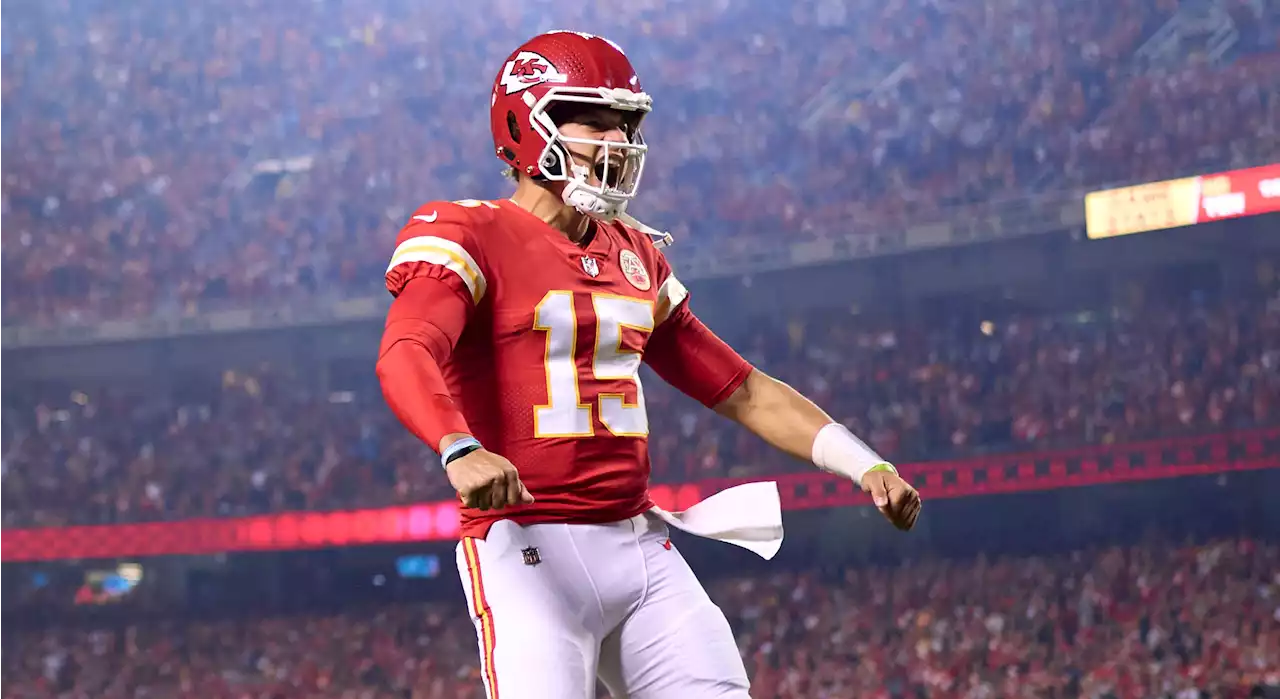 Patrick Mahomes wills Chiefs to overtime win over Titans, throws for over 400 yards