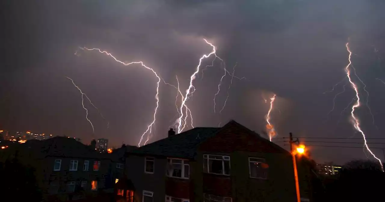 Thunderstorms to hit Glasgow as weather warning issued for west of Scotland