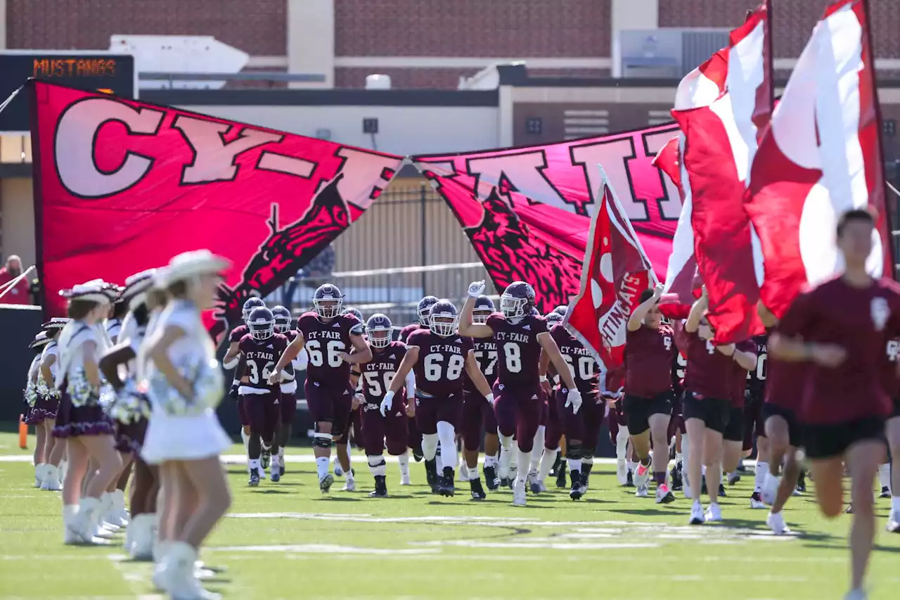 Houston-area high school football bi-district playoff pairings