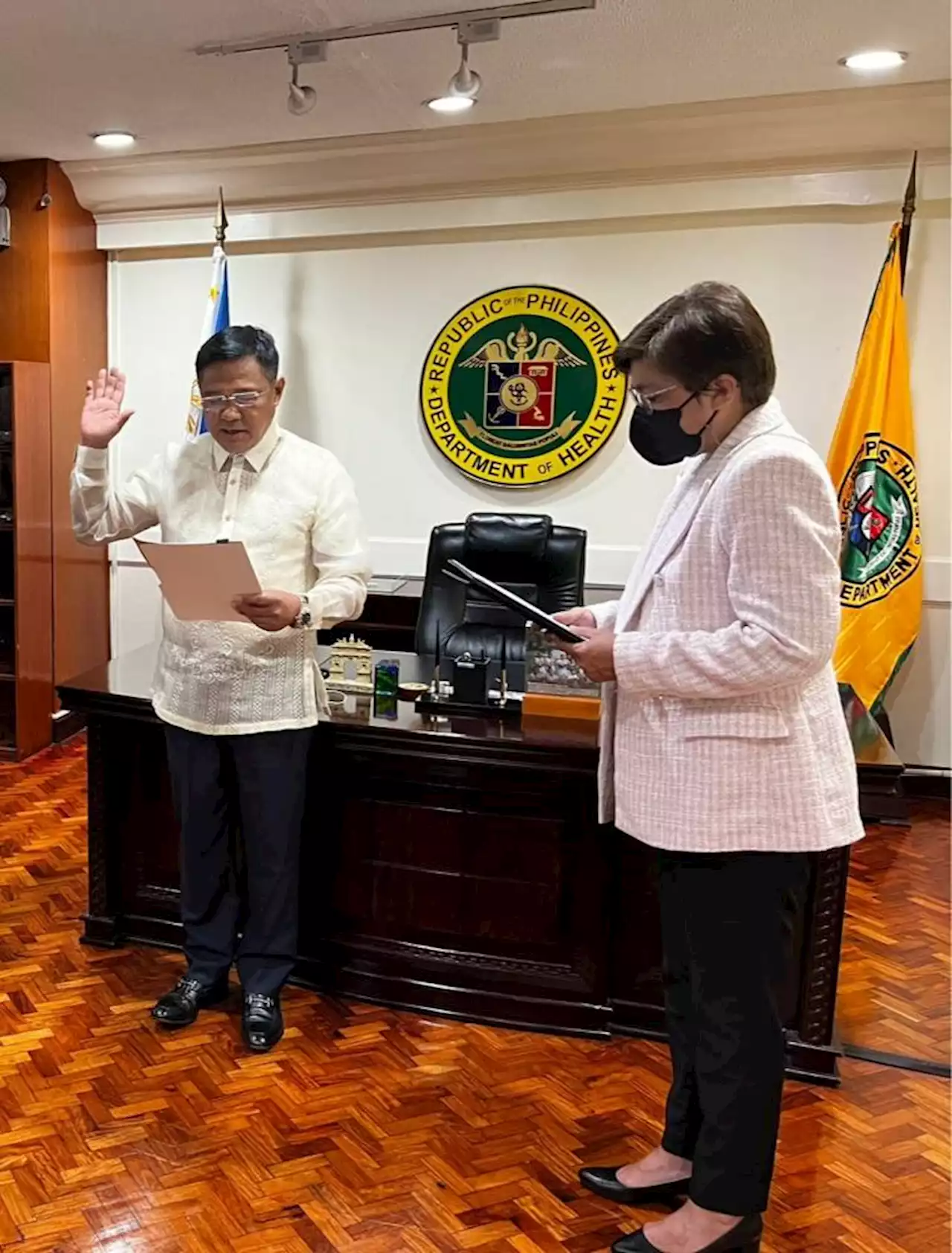 Ex-PNP Chief Cascolan takes oath as new DOH undersecretary