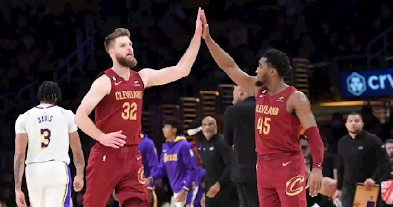 Cavaliers suma octava victoria consecutiva en la NBA