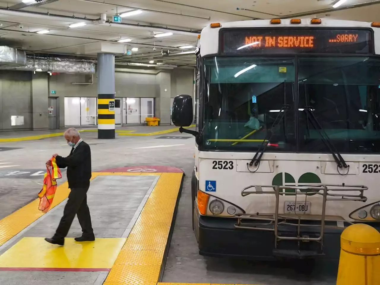 Ontario's GO Transit workers go on strike today, but trains still running