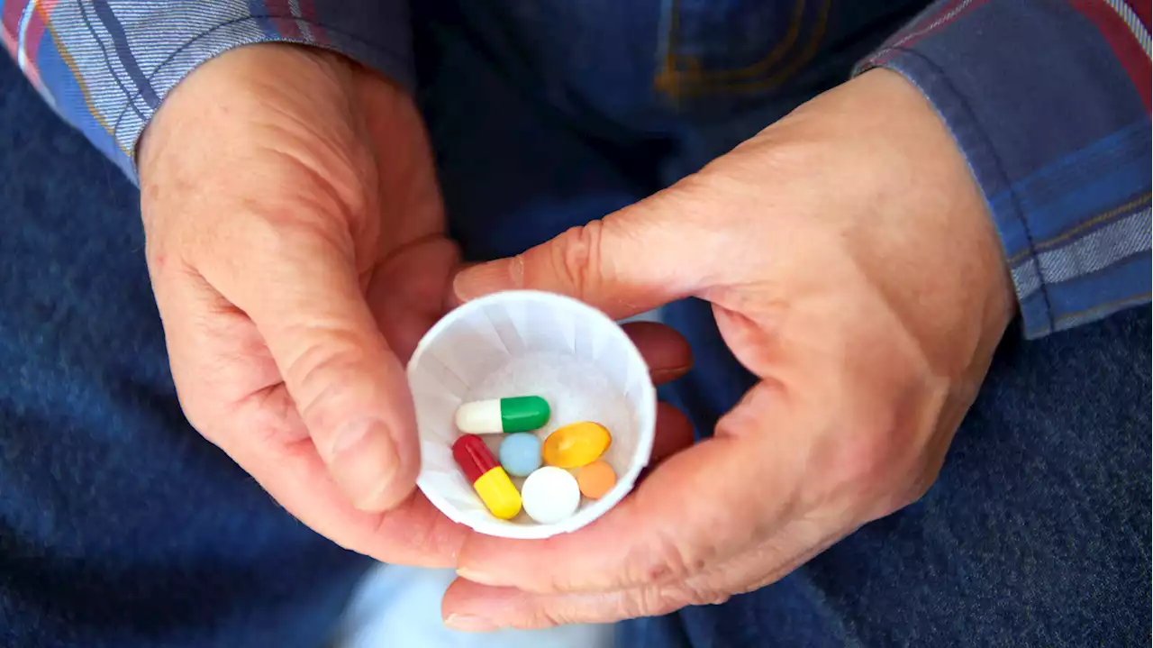 Statins vs. supplements: New study finds one is 'vastly superior' to cut cholesterol