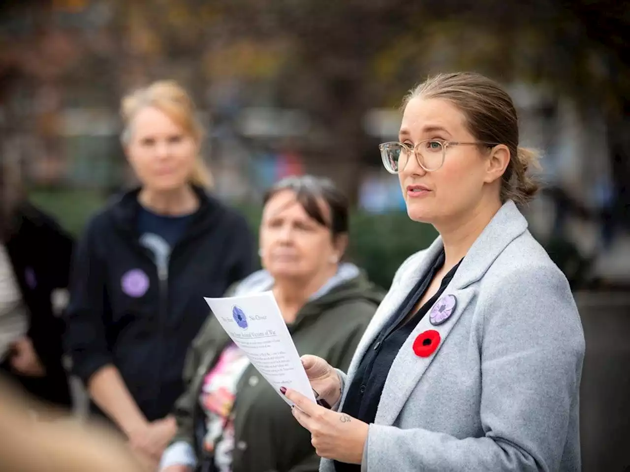 Animal rights activists hold ceremony at National War Memorial for animals lost in war