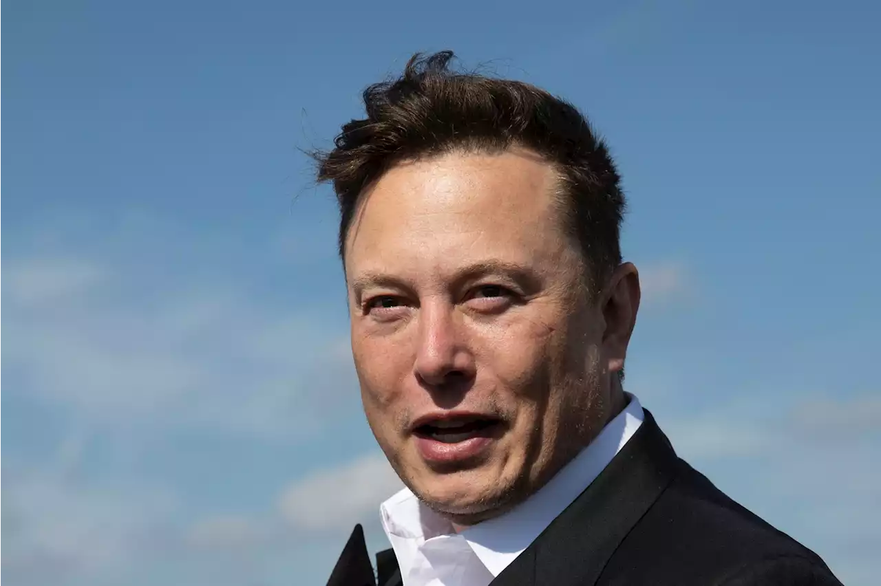 Elon Musk Says the Quiet Part Out Loud, Tells His Minions to Vote GOP