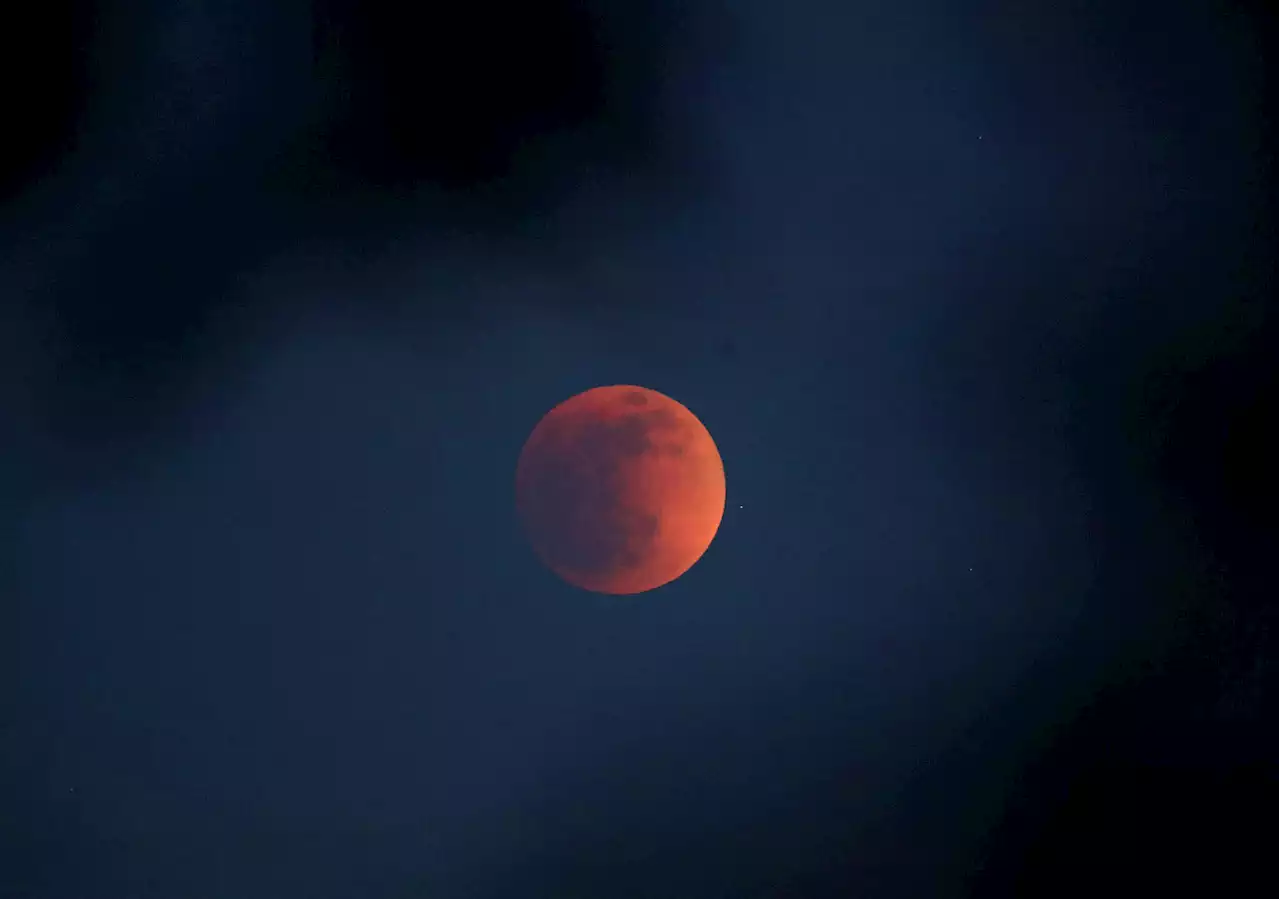 How to see the total lunar eclipse from the Bay Area