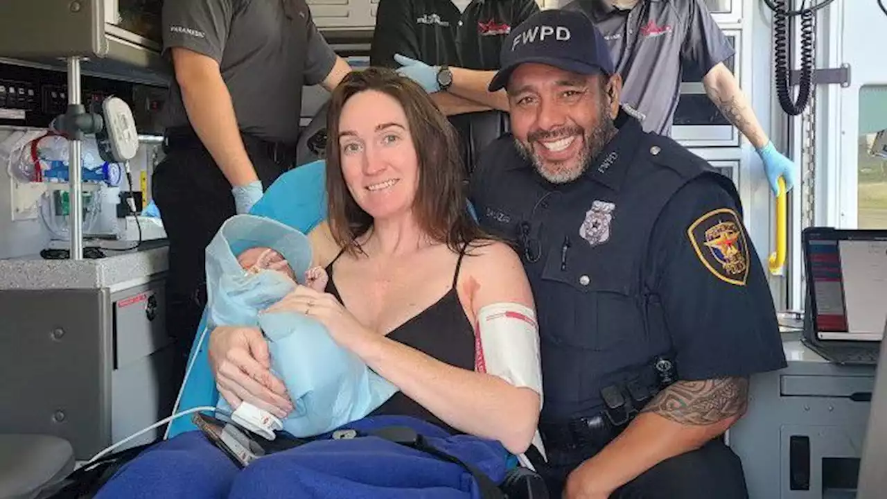 Fort Worth police officer helps deliver baby on road