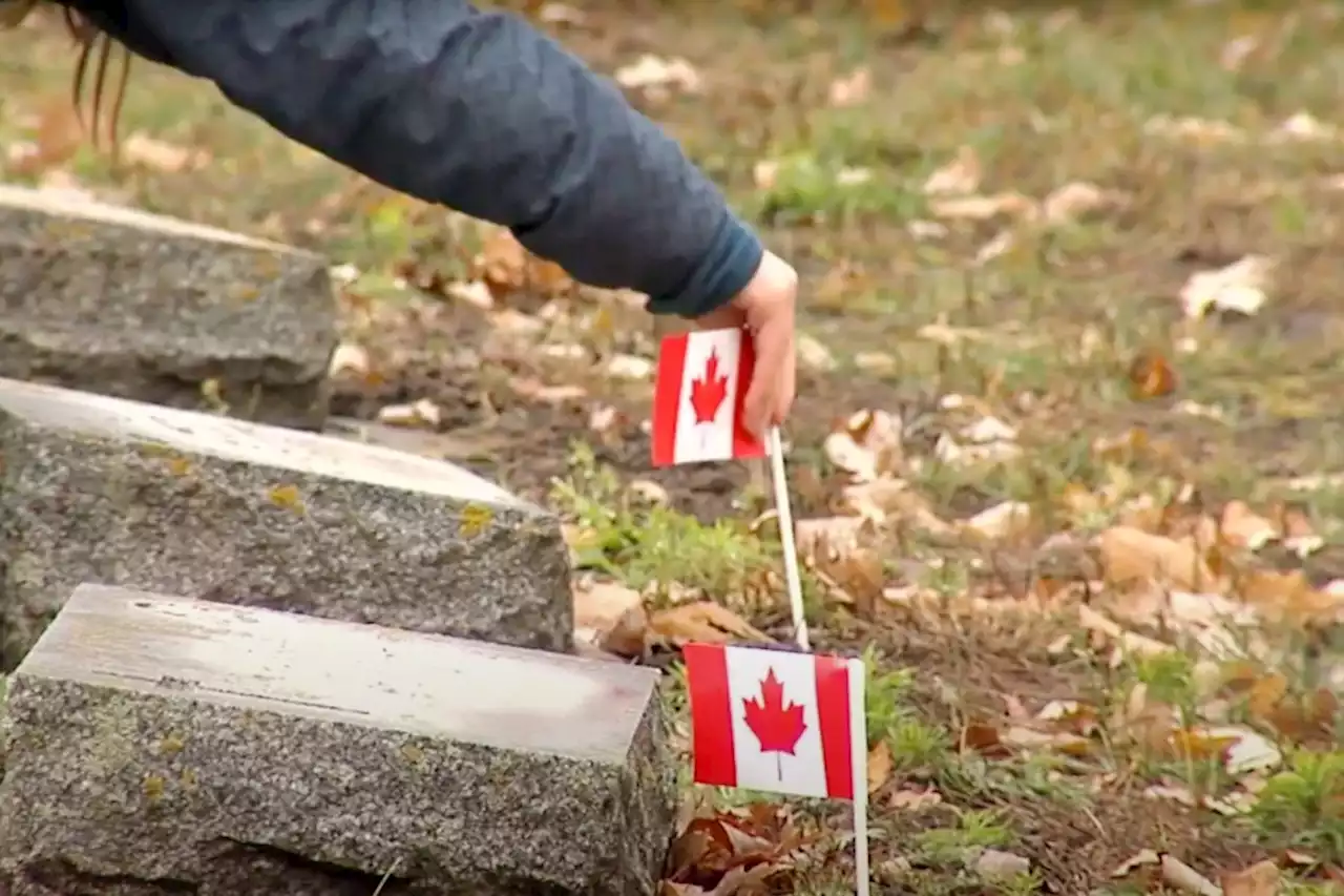 Scouts visit veterans' graves to honour those who served Canada