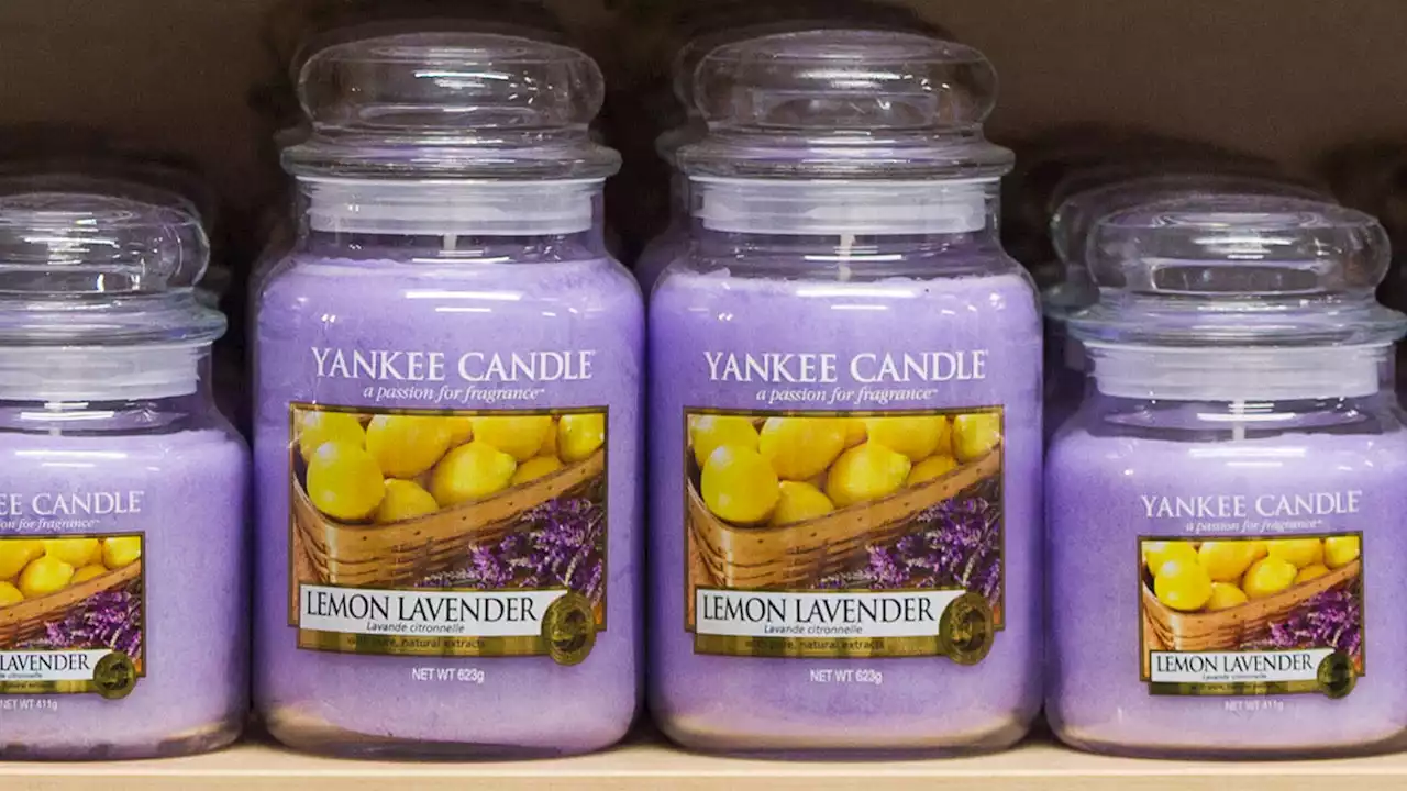 I’m a Yankee Candle fan - my trick for picking a scent & you don't sniff the wax