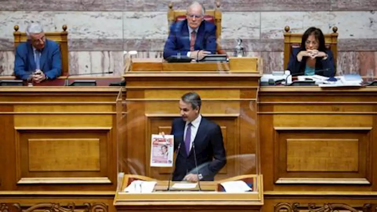 Greek opposition mulls no-trust motion over wire-tapping scandal