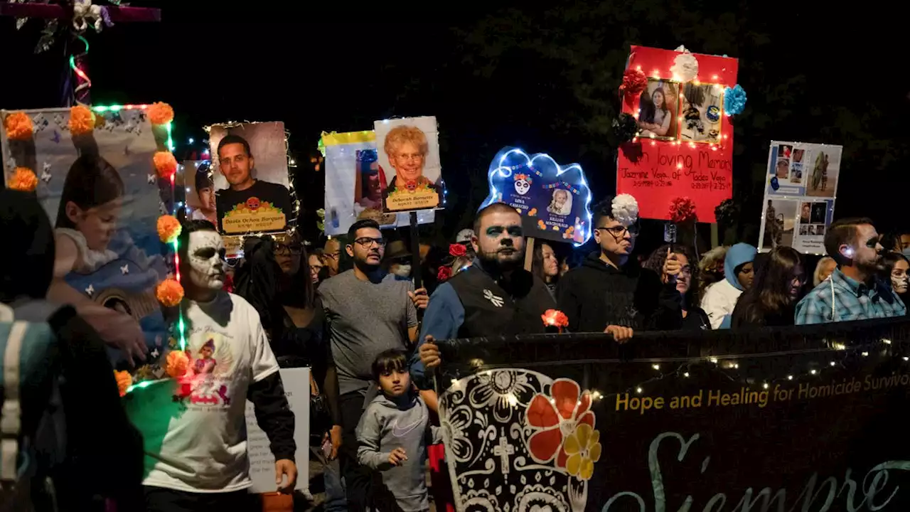 Thousands celebrate, mourn lost loved ones during All Souls Procession in Tucson