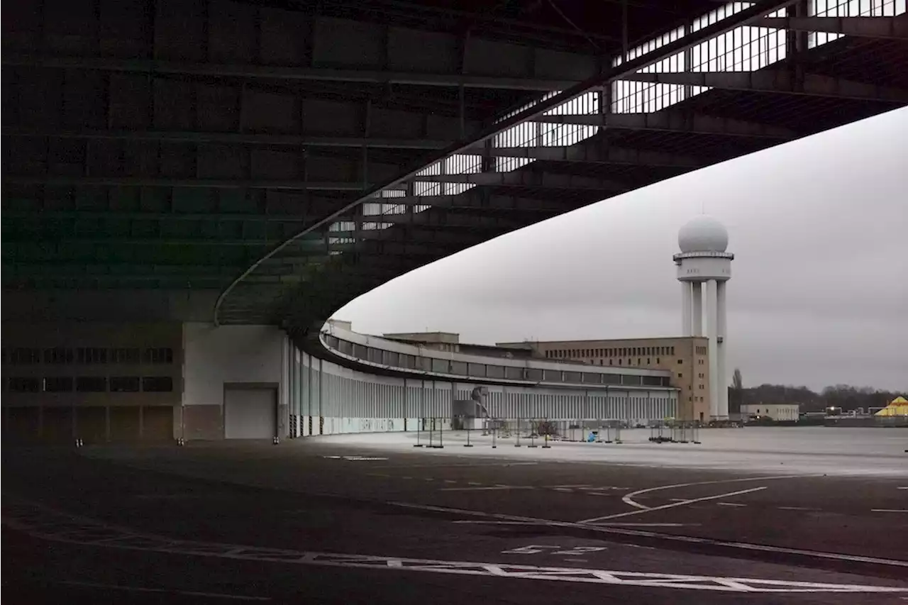 Bausenator bringt Flughafen Tempelhof als Standort für Bibliothek ins Gespräch