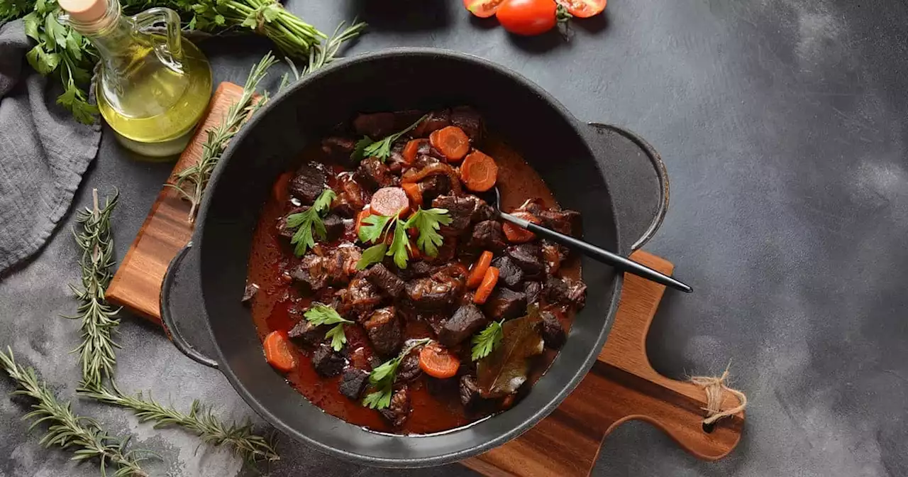 Bœuf bourguignon de Cyril Lignac : la recette de ce plat incontournable