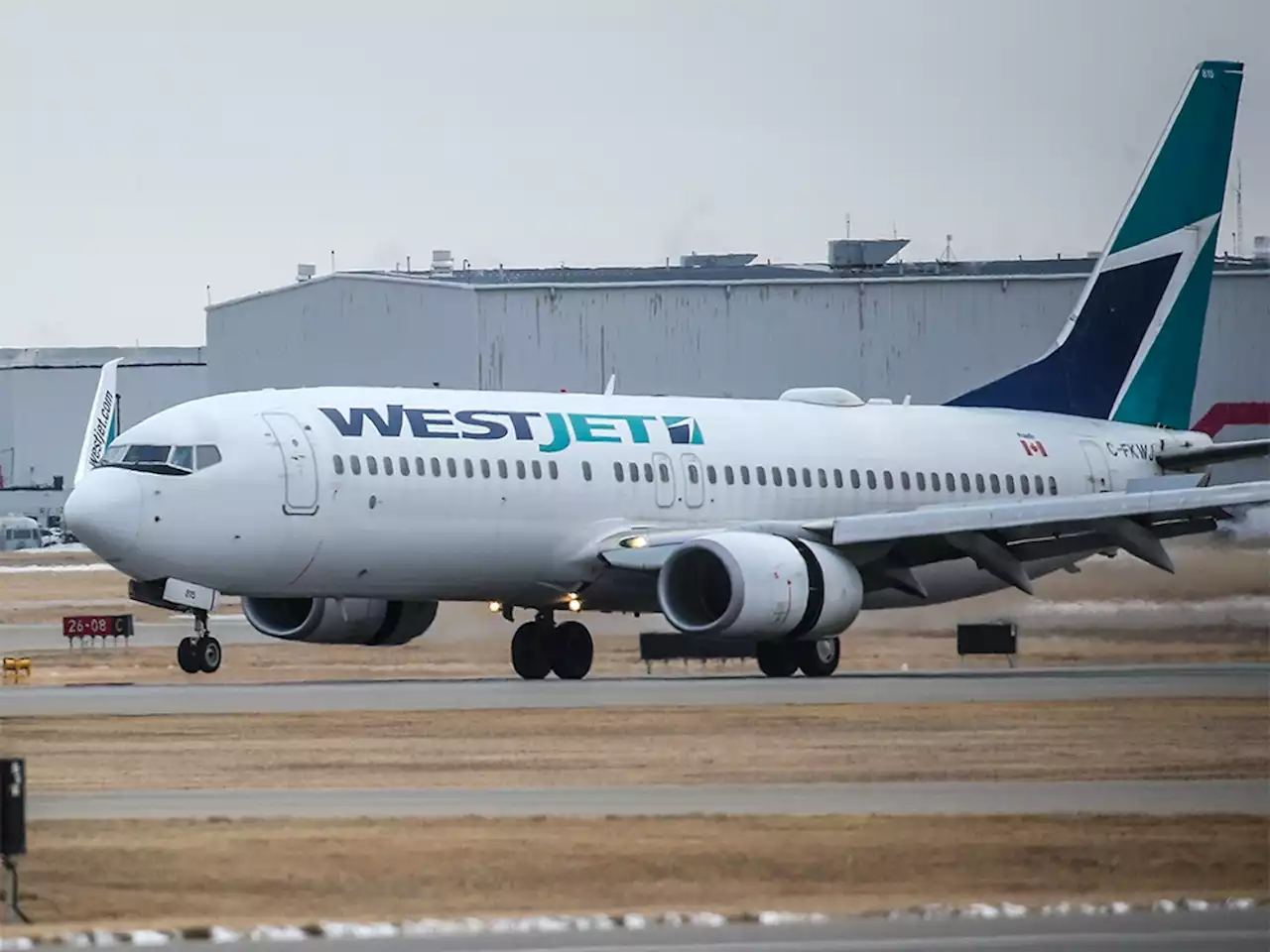 WestJet warns of more cancellations and disruptions after weekend outage