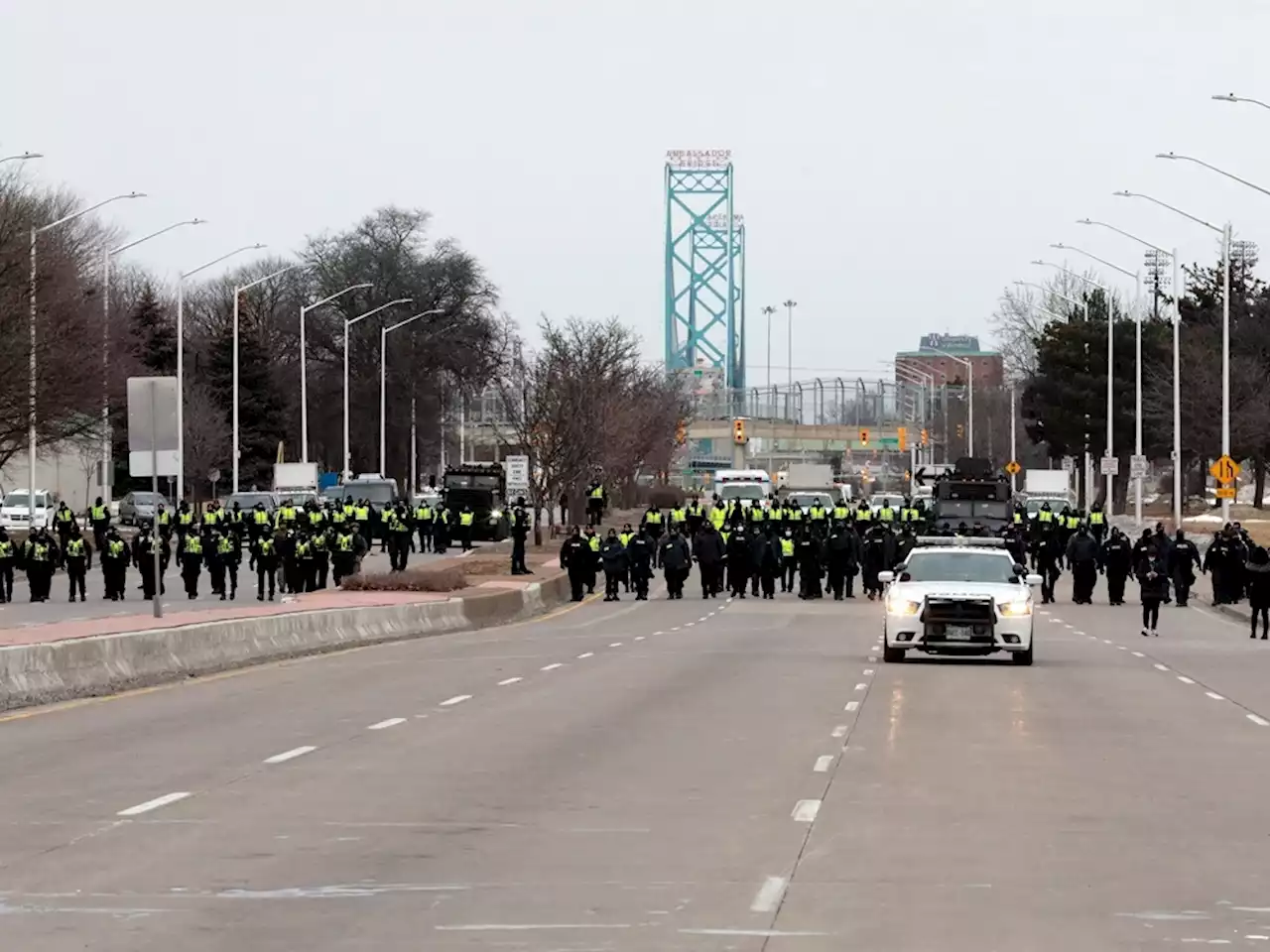 Windsor mayor told feds border bridge was clear ahead of Emergencies Act being put into force