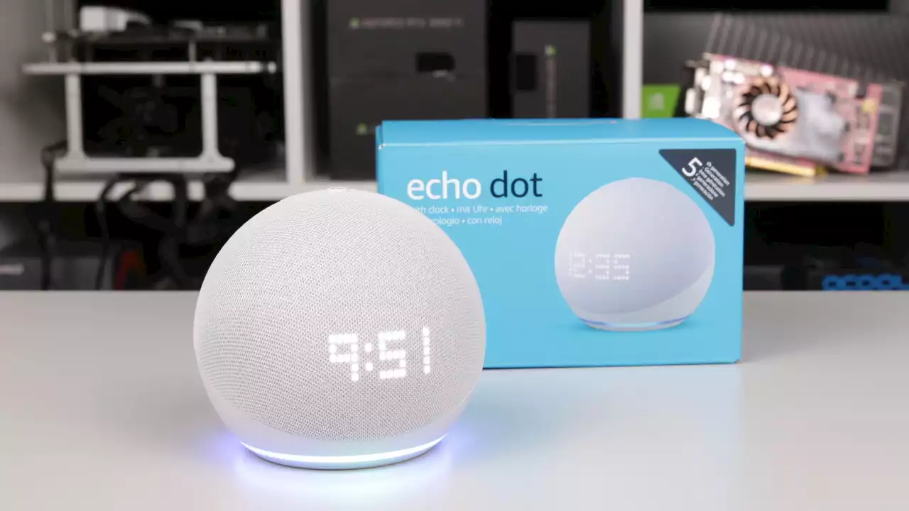 Echo Dot 5. Generation mit Uhr im Test