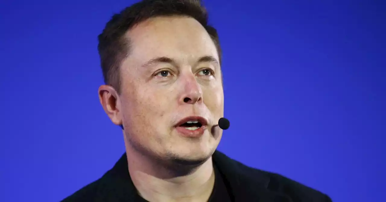 Musk considers putting Twitter behind paywall after advertisers pull away