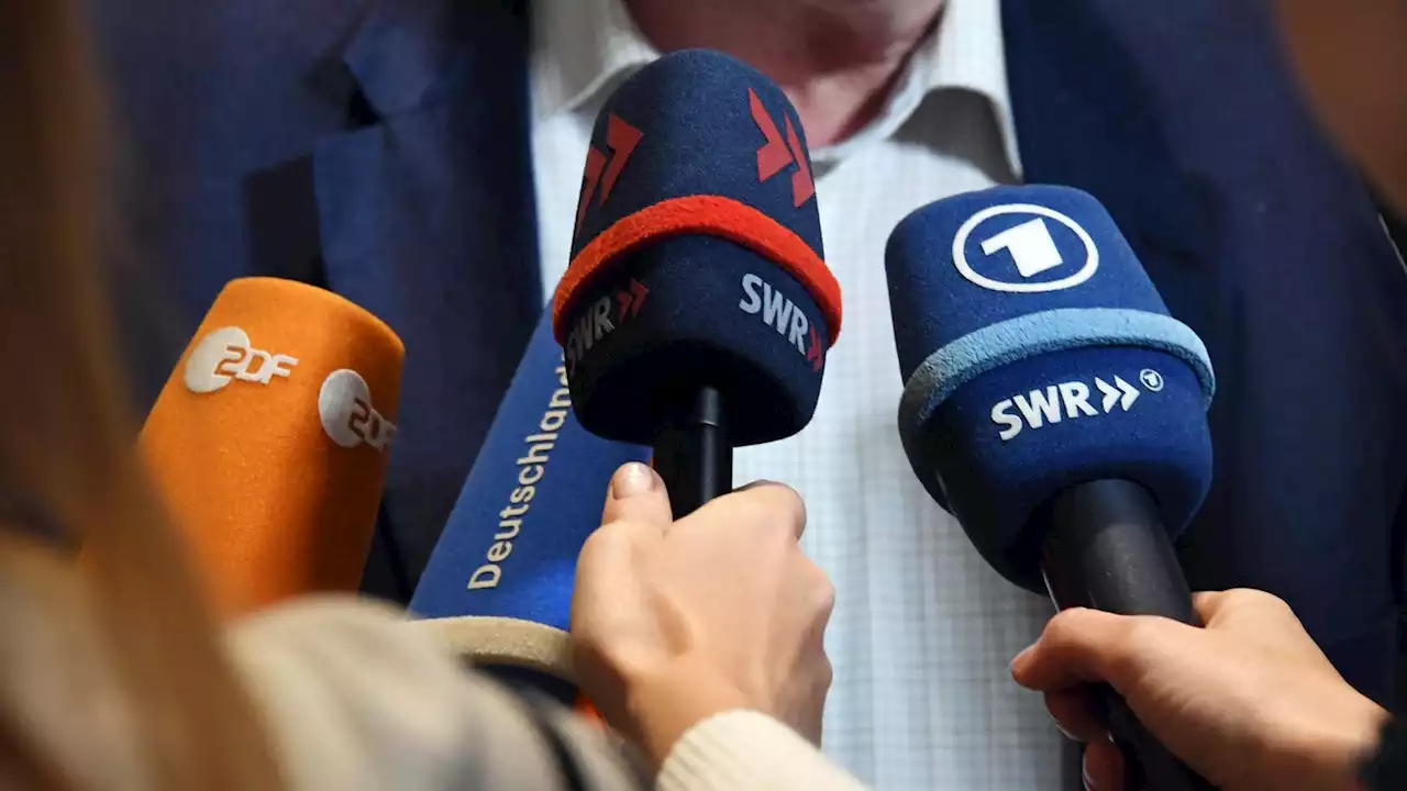 Öffentlich-rechtlicher Rundfunk - NRW-Medienminister Liminski (CDU) fordert Sender auf, Reformbereitschaft zu zeigen