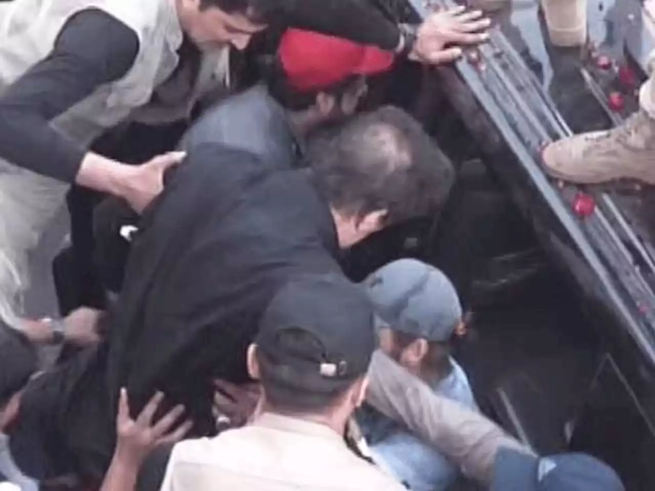 عمران خان پر قاتلانہ حملہ، گجرات پولیس نے شواہد ضائع ہونے کے تاثر کو مسترد کردیا - ایکسپریس اردو