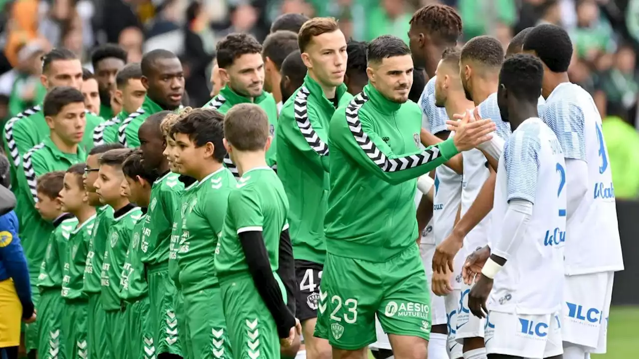 Silence, l'AS Saint-Étienne coule !