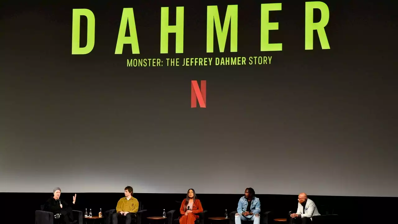 Dahmer : après le succès colossal de la série, Netflix a commandé deux nouvelles saisons à Ryan Murphy sur “d'autres figures monstrueuses qui ont eu un impact sur la société”