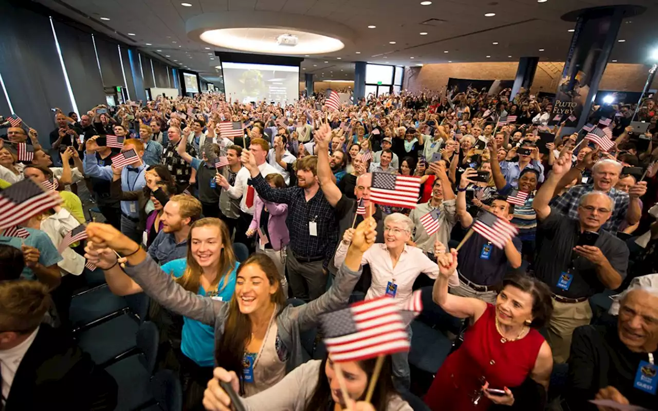 Wall St set to open higher as voting in midterm election begins By Reuters