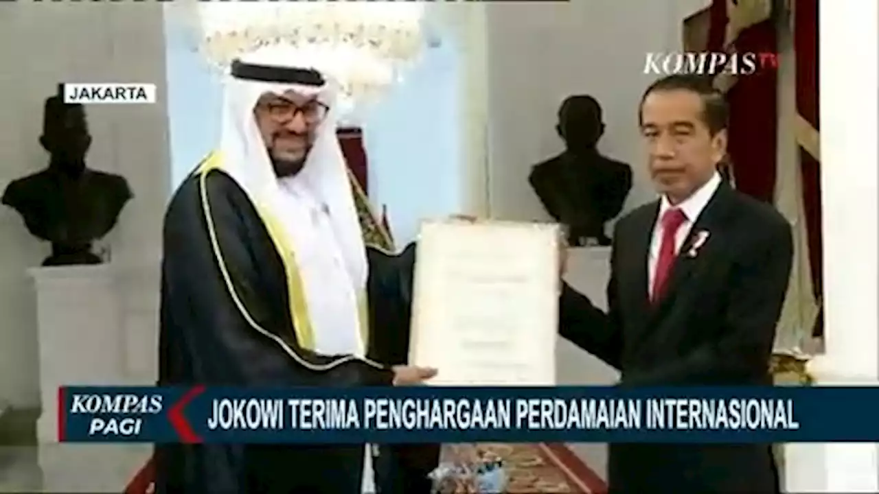 Jokowi Terima Penghargaan dari Abu Dhabi Forum Peace Award