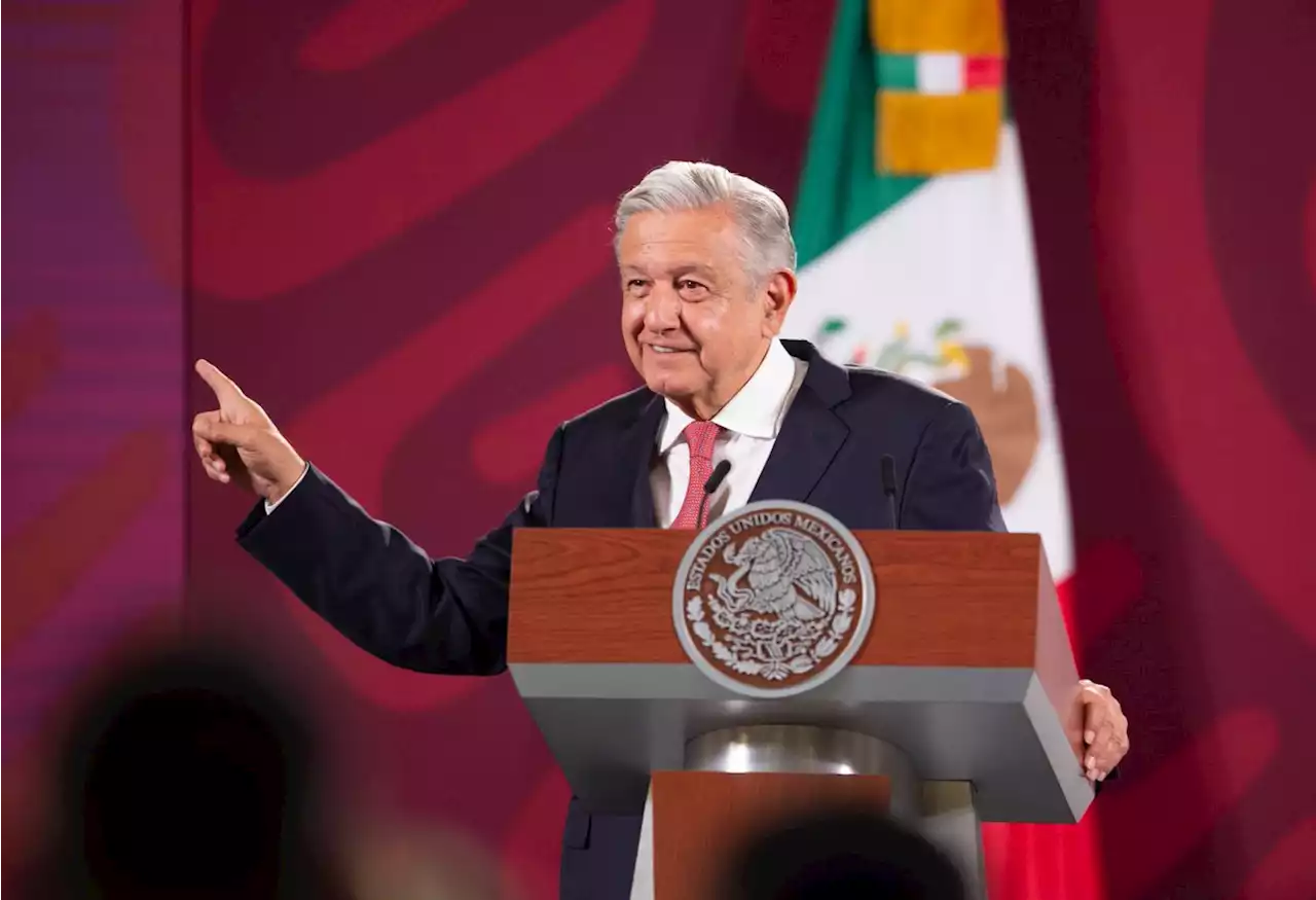 La Jornada: Critica AMLO gasto del INE por $300 millones en seguro médico