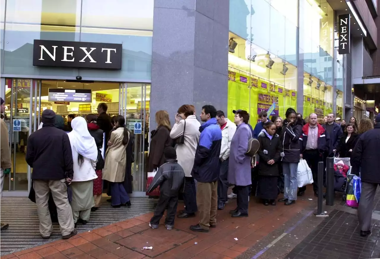 11 Picture memories taking you back to Leeds city centre high streets in 2001