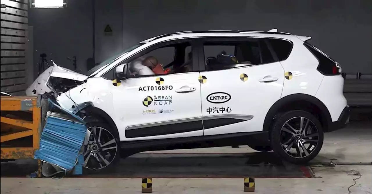 VinFast VF e34 EV terima penarafan 4-bintang dalam ujian ASEAN NCAP - tiada brek kecemasan automatik - paultan.org