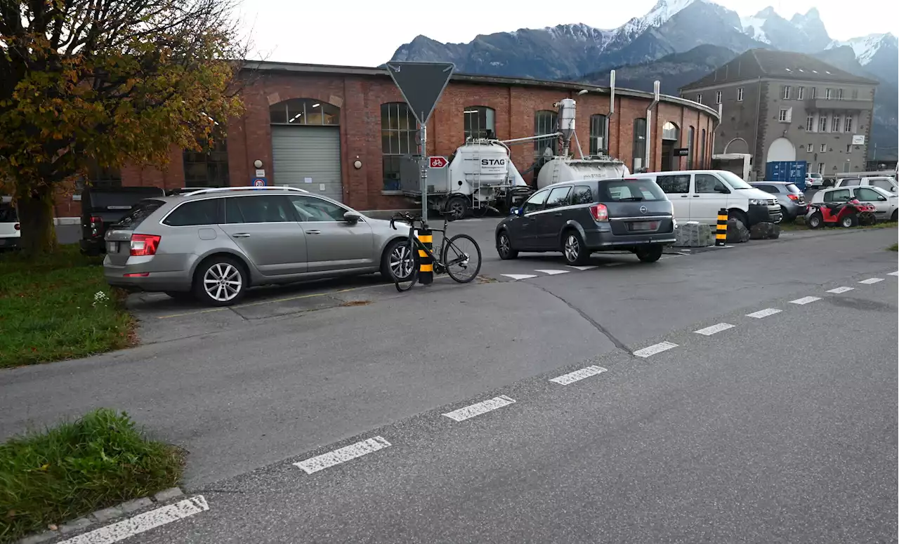 Sargans SG: Kollision zwischen Auto und Velo – Velofahrer (50) leicht verletzt