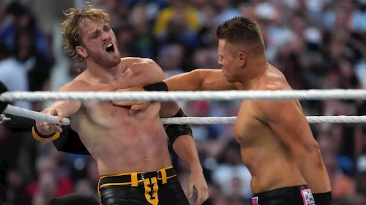 WWE - WWE: Logan Paul nach Mega-Kampf gegen Roman Reigns schwer verletzt