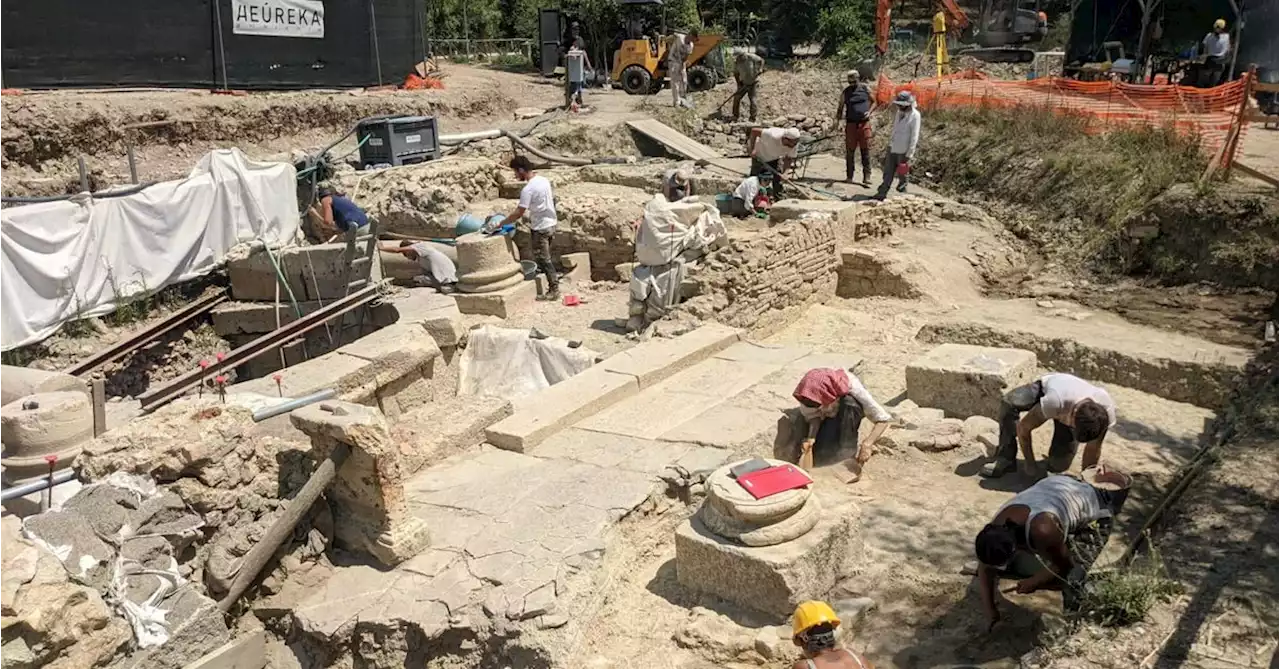 'Exceptional' discovery as ancient bronze statues emerge in Tuscany