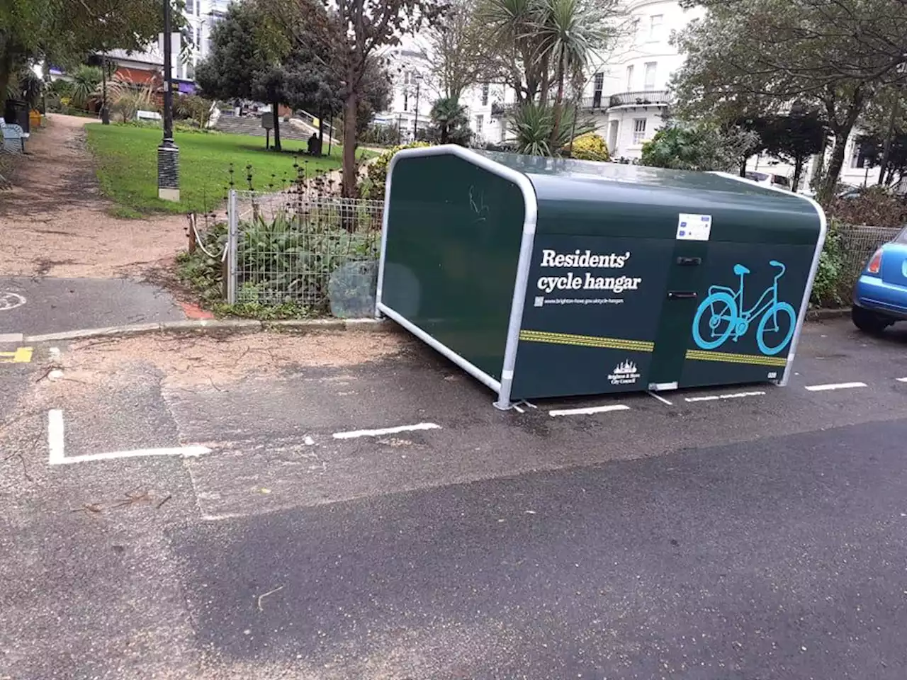 “Sheer incompetence or the continuing war against motorists?” Drivers claim cycle hangar is “deliberately” taking up two car parking spaces; An American car in the Netherlands + more on the live blog