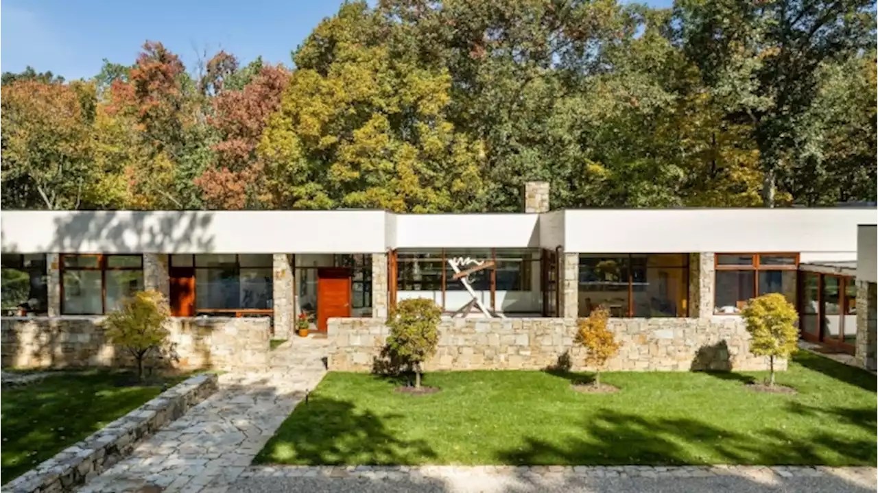 ‘Dirty Dancing’ Producer Mitchell Cannold Is Selling His Midcentury Mansion in New York for $6 Million