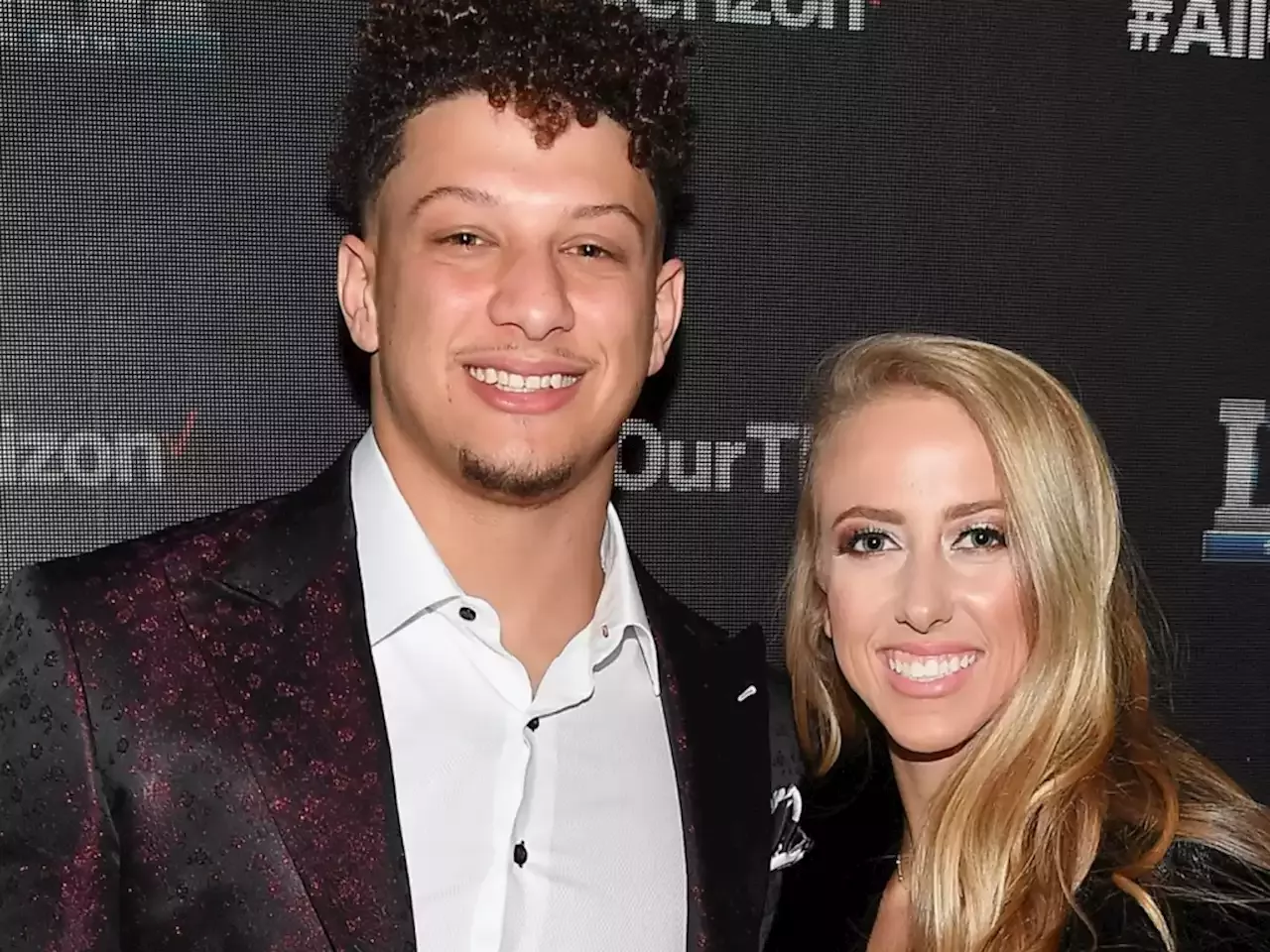 Brittany Mahomes Turned Every Head When She Showed Up To Patricks Game In Skintight Skims Dress 