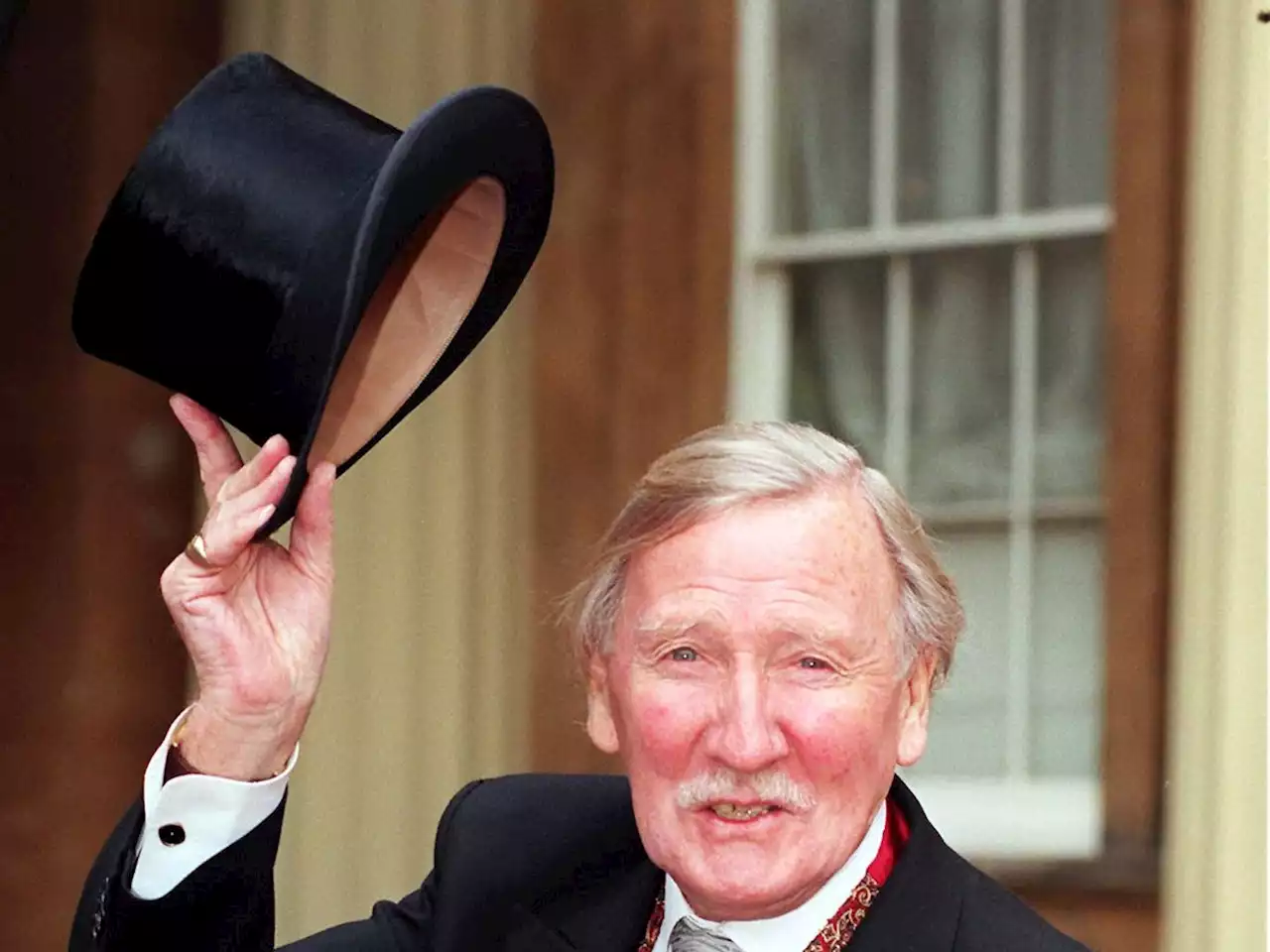 Carry On star Leslie Phillips dies aged 98