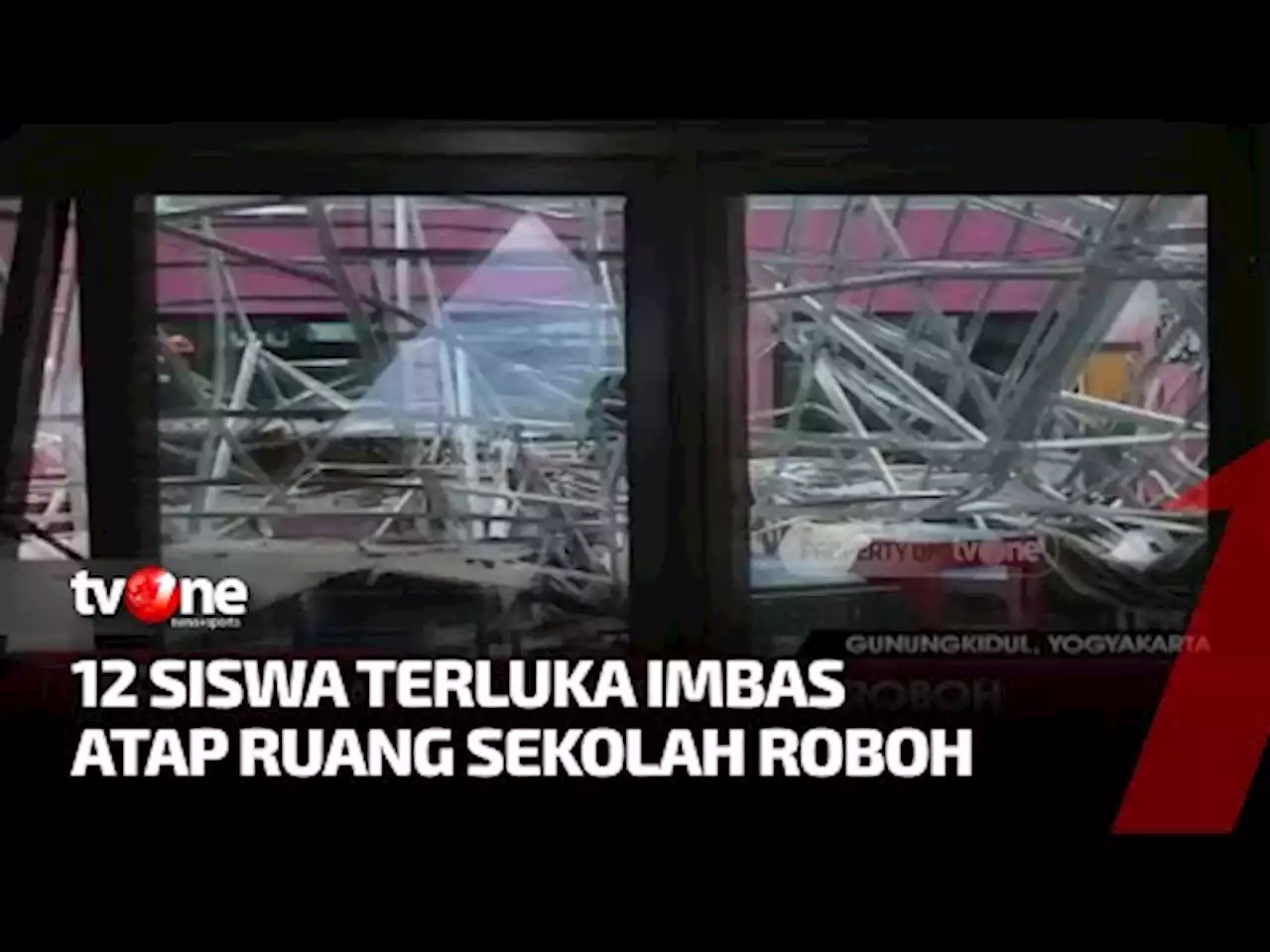 Atap Bangunan SD di Gunungkidul Roboh, 12 Siswa Dilarikan ke Rumah Sakit - tvOne